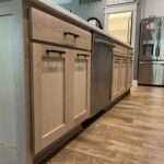 pleasant hill des moines kitchen island